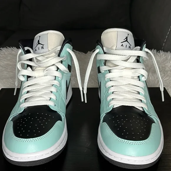 NIKE Jordan 1 Mid Aqua Blue Tint - Size 8.5W - Picture 3 of 5